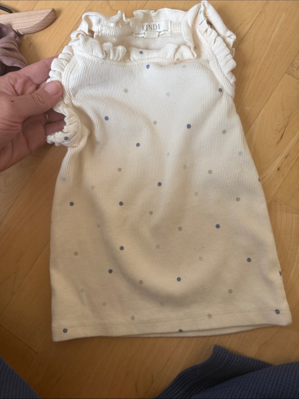 Kendi 2T Cindy Ribbed Ruffle Tank - Picture 4 of 4
